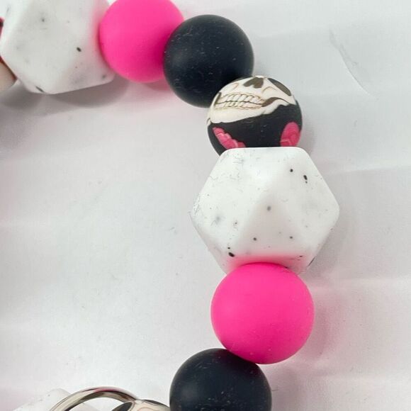 Keychain bracelet wristlet silicone beaded skull roses rockabilly NEW handmade c - Picture 2 of 7